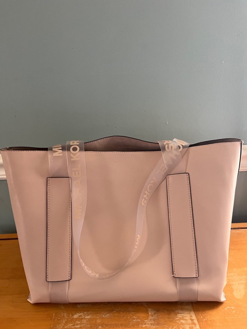 Michael Kors Pale Pink Tote with Logo Ribbon Handles - Picture 3 of 7